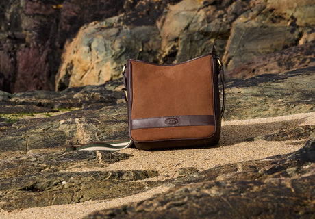 Dubarry Tullyfern, suède handtas, walnut