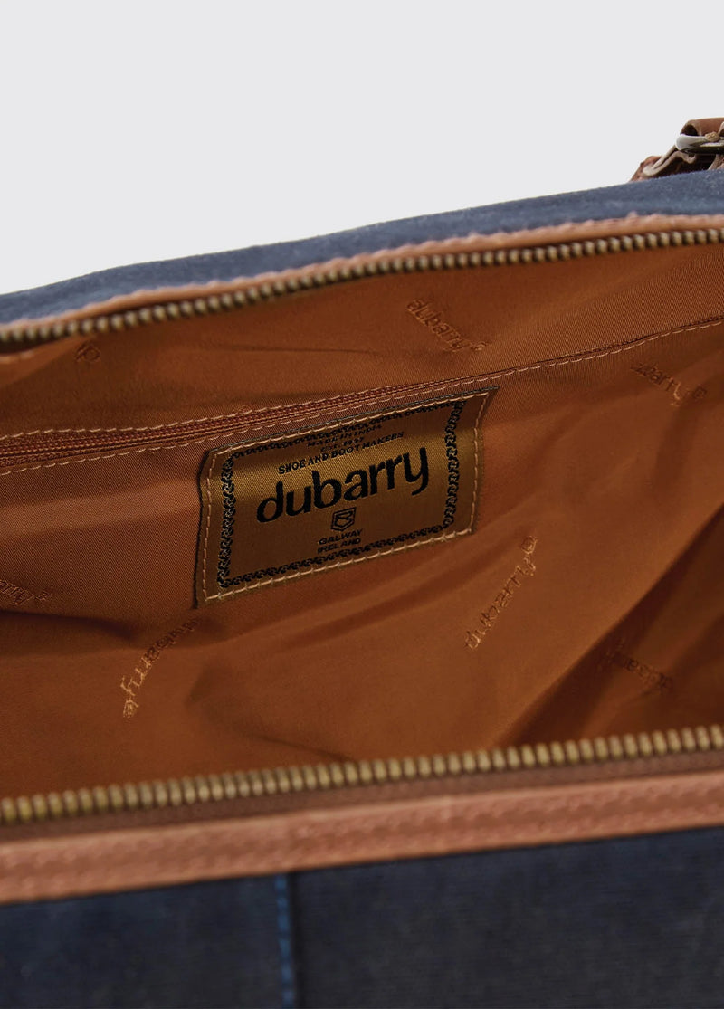 Afbeelding laden in Galerijviewer, Dubarry Brittas Wax Weekendtas, navy
